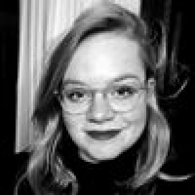 Marie-Laure zoekt een Kamer / Appartement / Huurwoning / Studio / Woonboot in Amsterdam