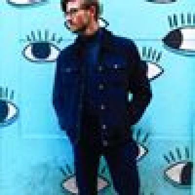 Myron is looking for ::/str_naun(Studio)::\ in Amsterdam