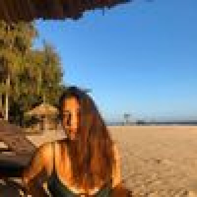 Giulia  is looking for ::/str_naun(Room / Apartment / Rental Property / Studio / HouseBoat)::\ in Amsterdam
