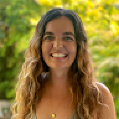 Jennifer zoekt een Kamer / Appartement / Studio / Woonboot in Amsterdam