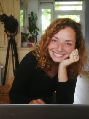 Lisa  is looking for an Apartment / Rental Property / Studio / HouseBoat in Amsterdam