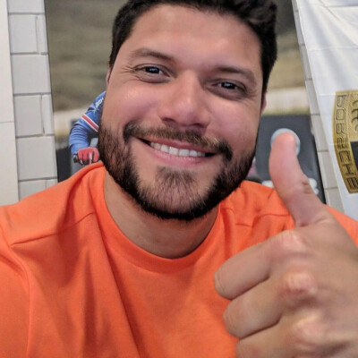 Eduardo zoekt een Kamer / Appartement / Studio in Amsterdam