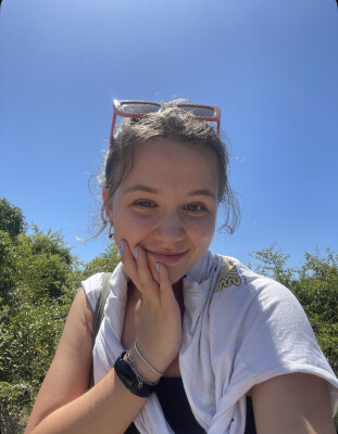 Michelle is looking for a Room / Apartment / Rental Property / Studio / HouseBoat in Amsterdam