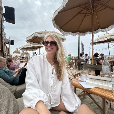 Julia zoekt een Kamer / Appartement / Huurwoning / Studio / Woonboot in Amsterdam