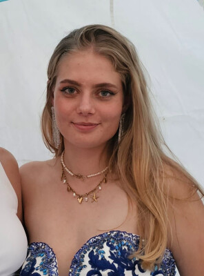 Lindsey is looking for a Room / Apartment / Rental Property / Studio / HouseBoat in Amsterdam