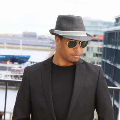 Anthony  is looking for ::/str_naun(Apartment / Rental Property / Studio / HouseBoat)::\ in Amsterdam